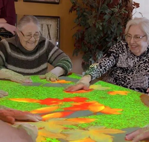 רצפה אינטראקטיבית לבית אבות ולדיור מוגן